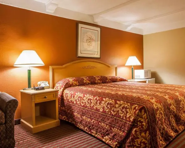 Relax Inn Saint Charles Main image
